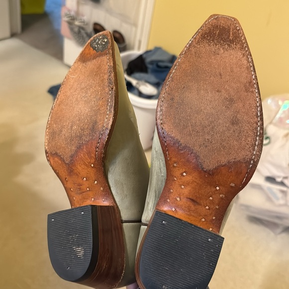 Beautiful & Excellent condition Daisy Duke Vintage Frye Boots - Picture 3 of 5